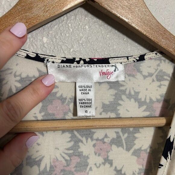 DVF Diane Von Furstenberg Julian Wrap Dress 10 Black Pink Floral 100% Silk - Picture 7 of 8
